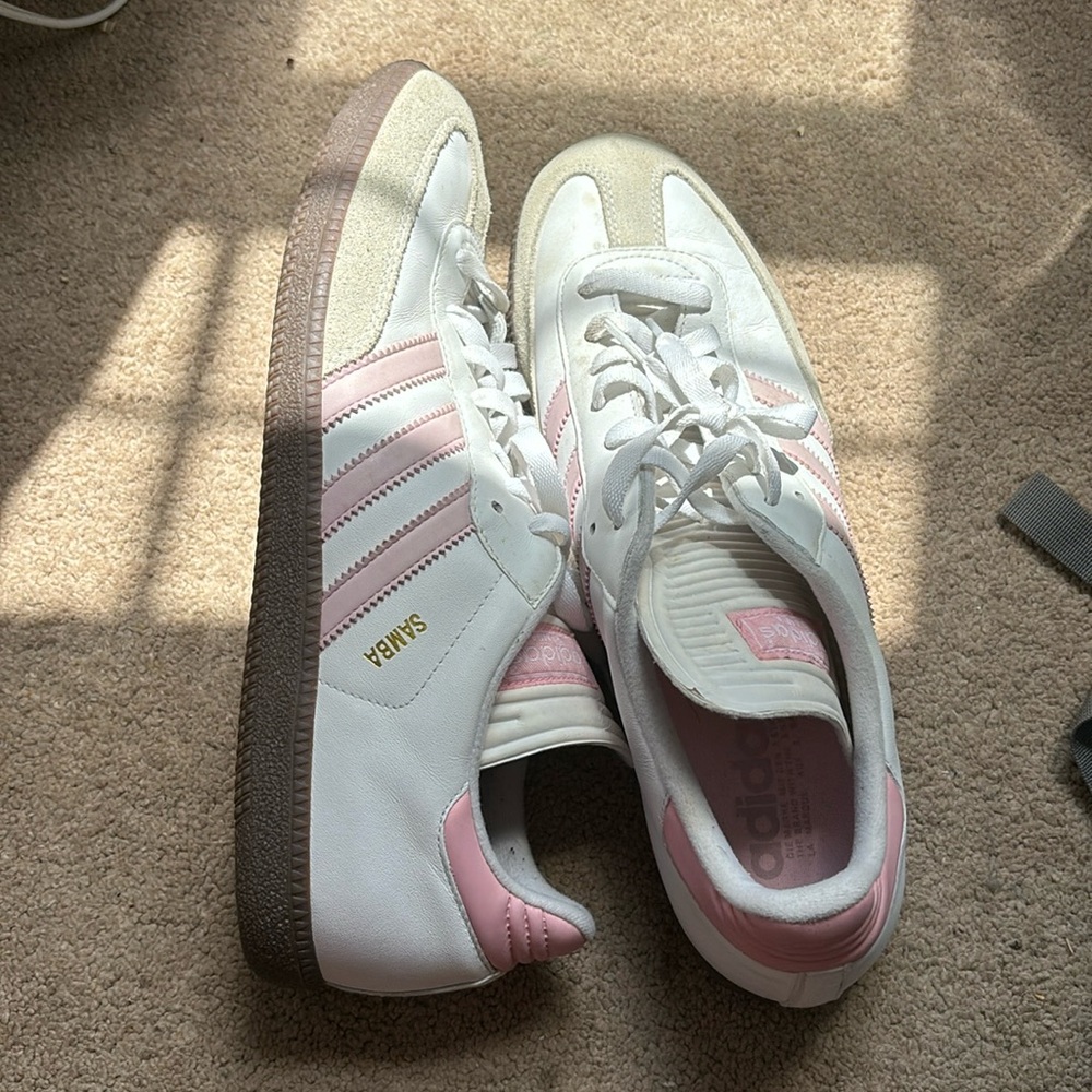 Baby Pink Vintage Adidas Sambas